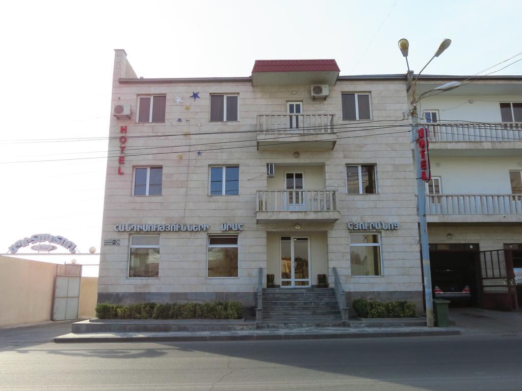 White House Hotel Jerevan Exteriör bild